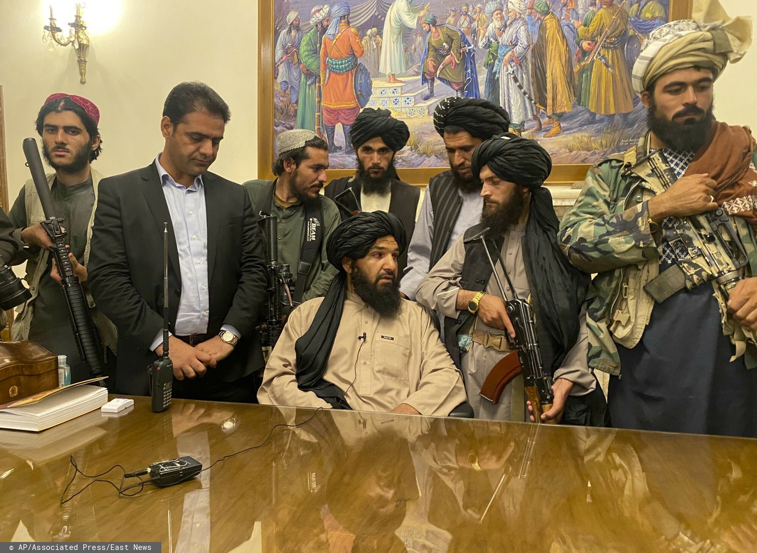 Talibowie wkroczyli do Kabulu (AP Photo/Zabi Karimi)