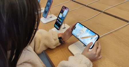 Apple transportuje 600 ton iPhone'ów. Chce uniknąć ceł