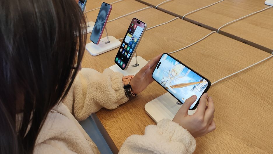 Consumers shop for the iPhone 16 series at the flagship store of Apple Smart Products on Nanjing Road Pedestrian Street in Shanghai, China, on January 4, 2025. (Photo by Costfoto/NurPhoto via Getty Images)