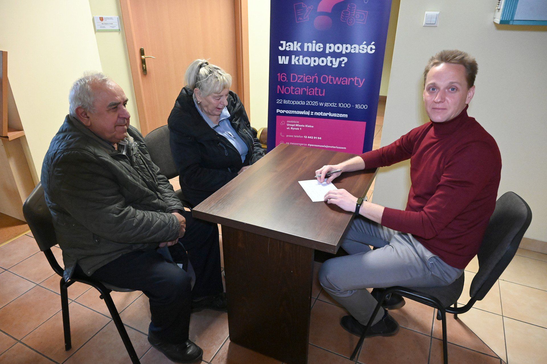 W sobotę, 22 listopada odbywał się Ogólnopolski Dzień Otwarty Notariatu. W Urzędzie Miasta Kielce, który odwiedziliśmy, zainteresowanie darmowymi poradami było bardzo duże.