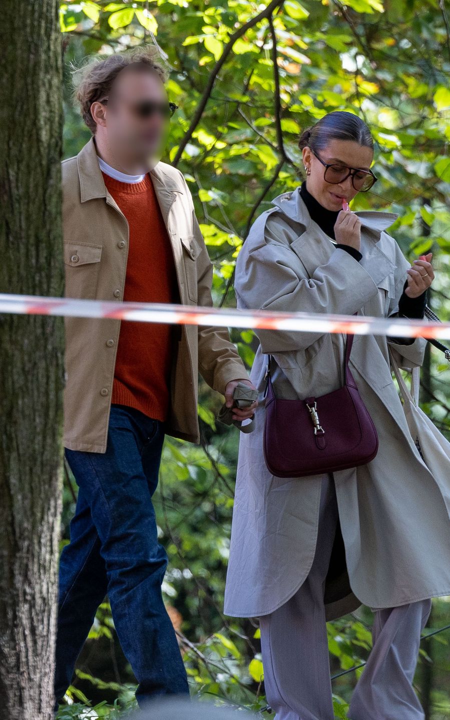 Julia Wieniawa z tajemniczym mężczyzną