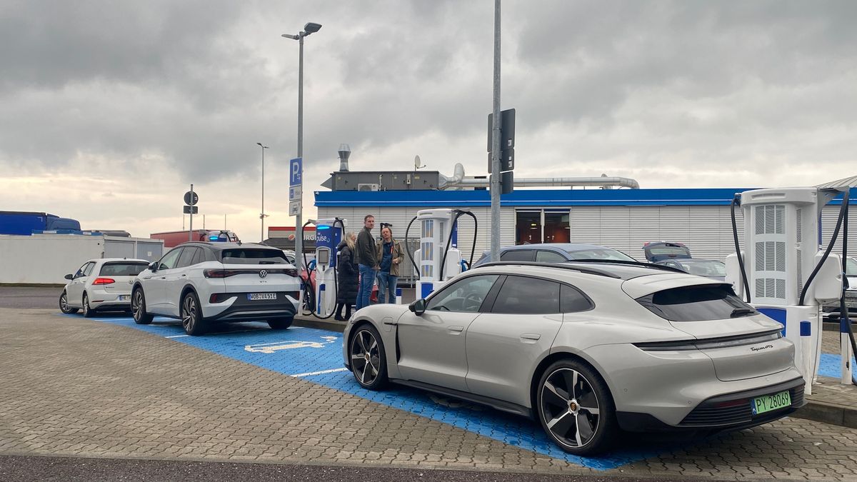 Porsche Taycan GTS Sport Turismo