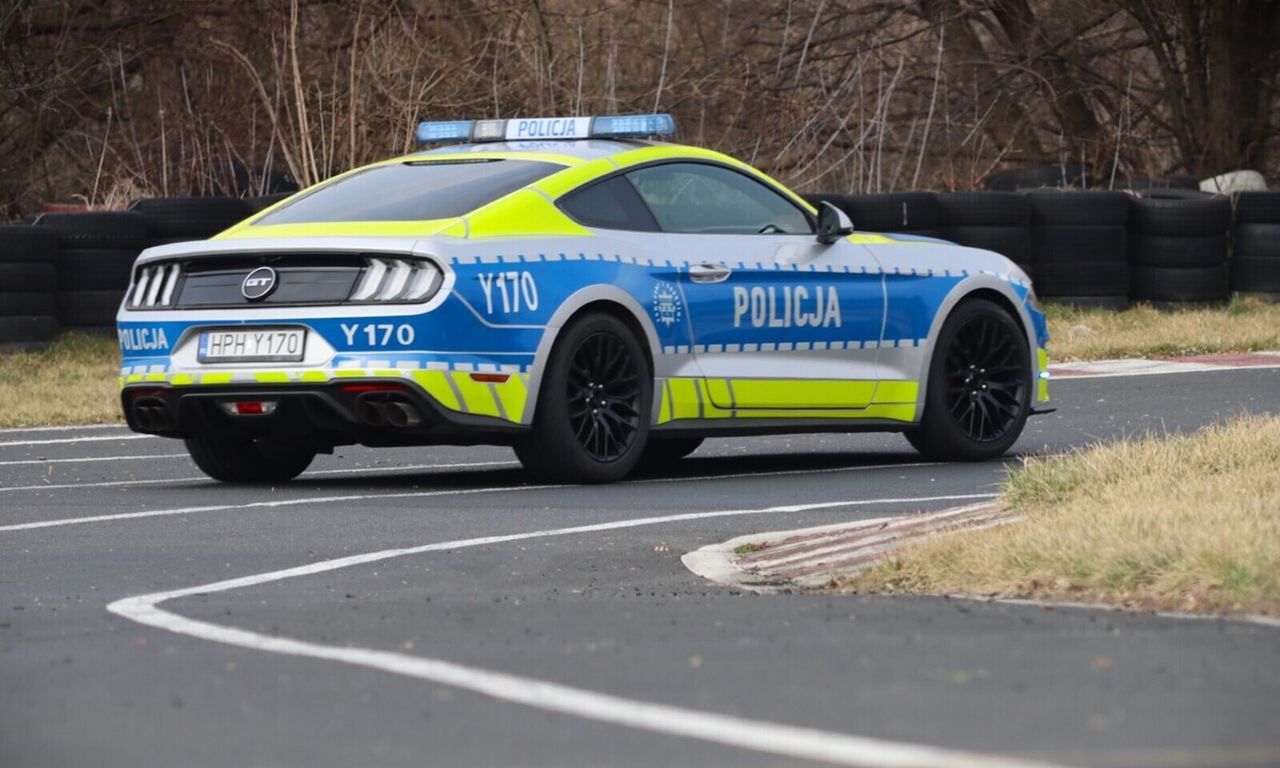 Nowy nabytek policji. Pierwszy taki radiowóz w Polsce. Jest nagranie