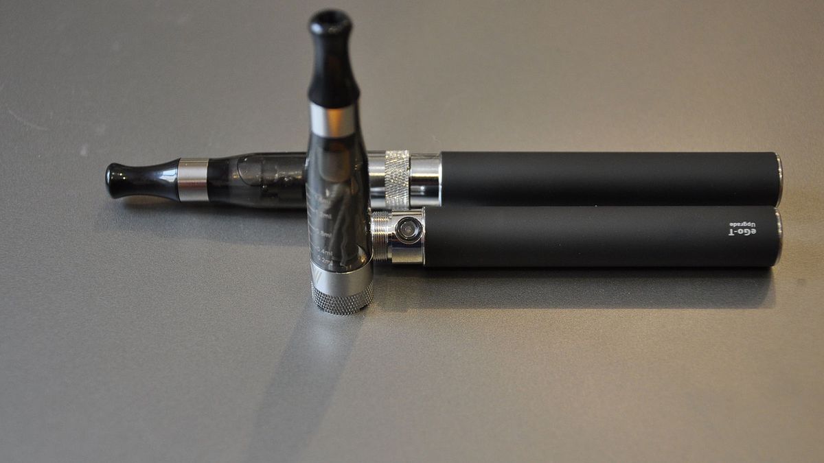 E-papierosy pod lupą parlamentarzystów. W głosowaniu wyłamał się