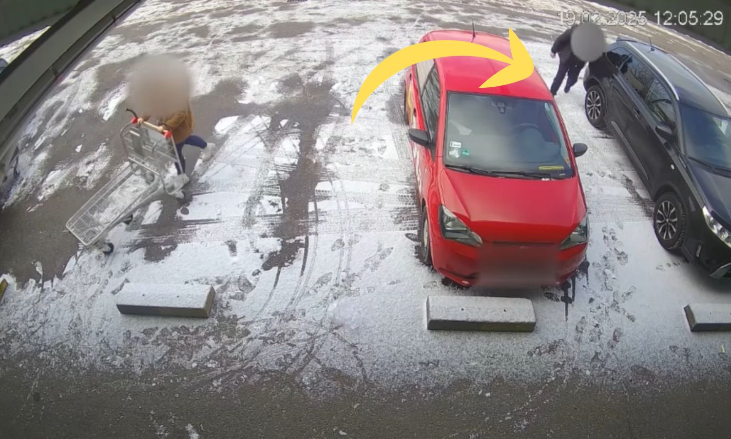 Zostawiła otwarte auto na moment. Złodziej wykorzystał okazję w kilka sekund