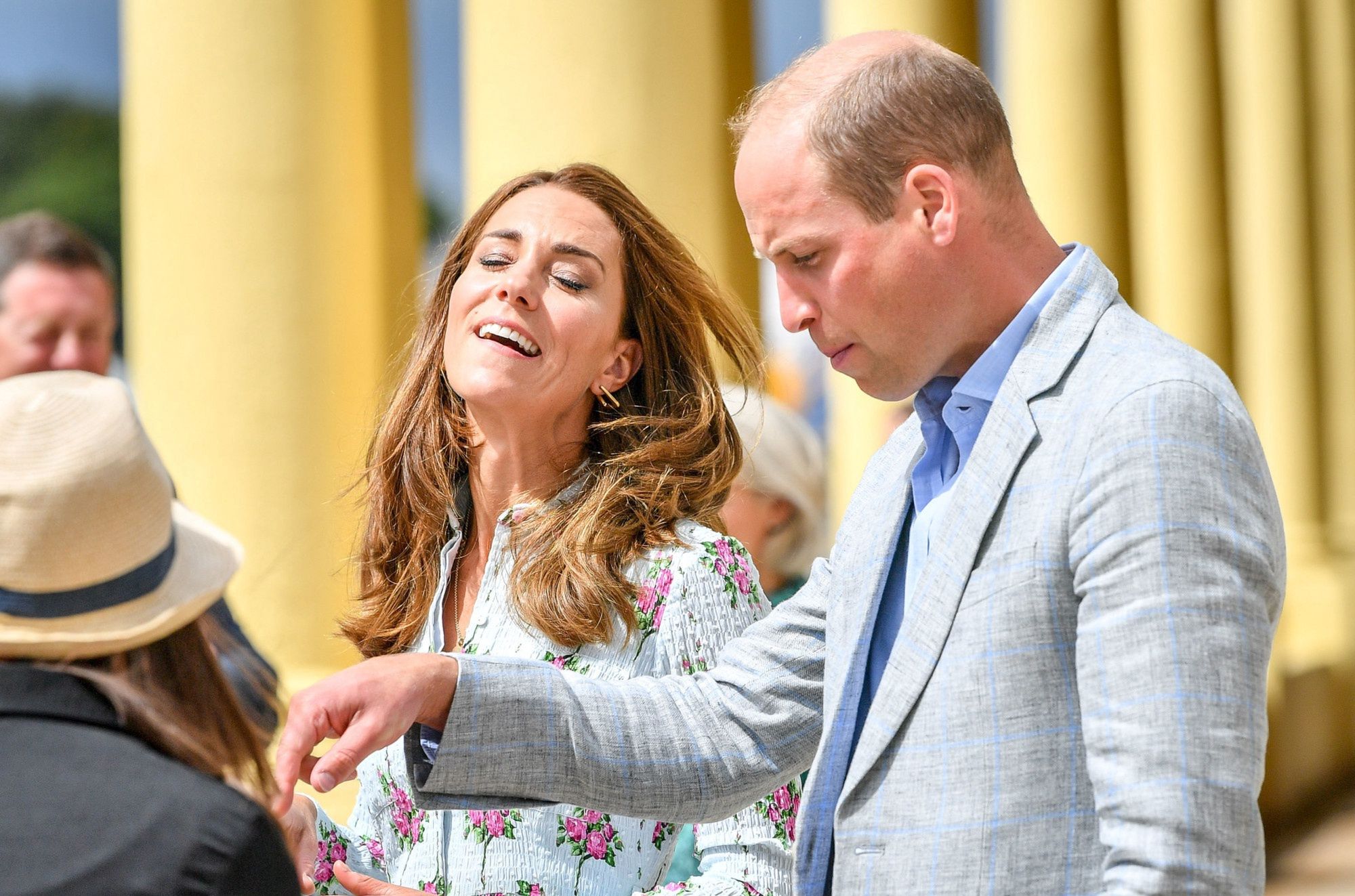 Książę  William i Kate Middleton odwiedzają salon gier