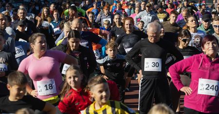Słupsk pobiegł dla zwierząt. Prawdziwe tłumy na XII Biegu Charytatywnym na Stadionie 650-lecia