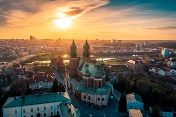 275 mld zł z unijnym stemplem. Te pieniądze już zmieniają Polskę