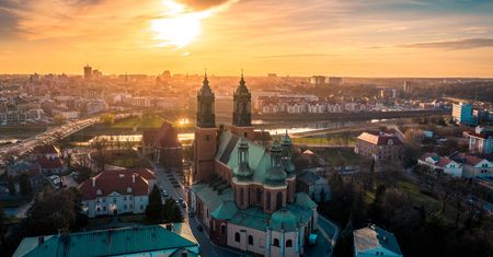 275 mld zł z unijnym stemplem. Te pieniądze już zmieniają Polskę