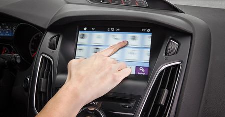 Kierowcy są gotowi sporo płacić za nowinki technologiczne