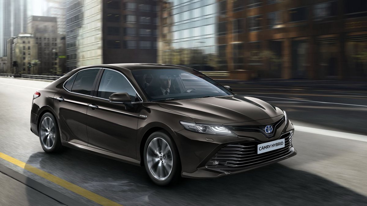 Camry zapełni lukę po Avensisie, który niedawno zniknął z rynku.