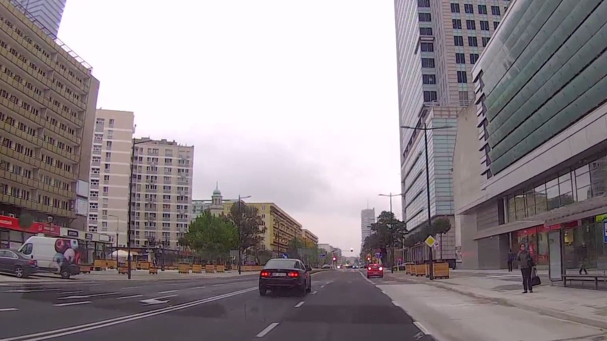 Ul. Świętokrzyska w Warszawie otwarta: przejazd od ronda ONZ do ul. Nowy Świat 1