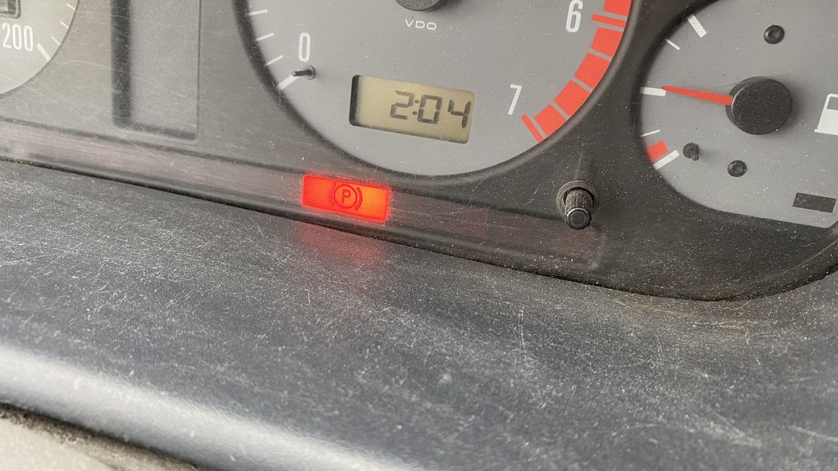 Kontrolka hamulca postojowego