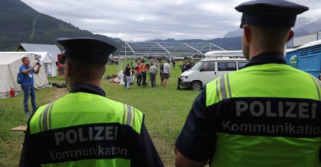 Wielka swastyka wycięta w polu. Policja szuka sprawcy