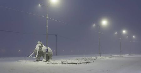 Codzienne życie w Jakucji. Ludzie żyją tam w temperaturze -50 stopni Celsujsza