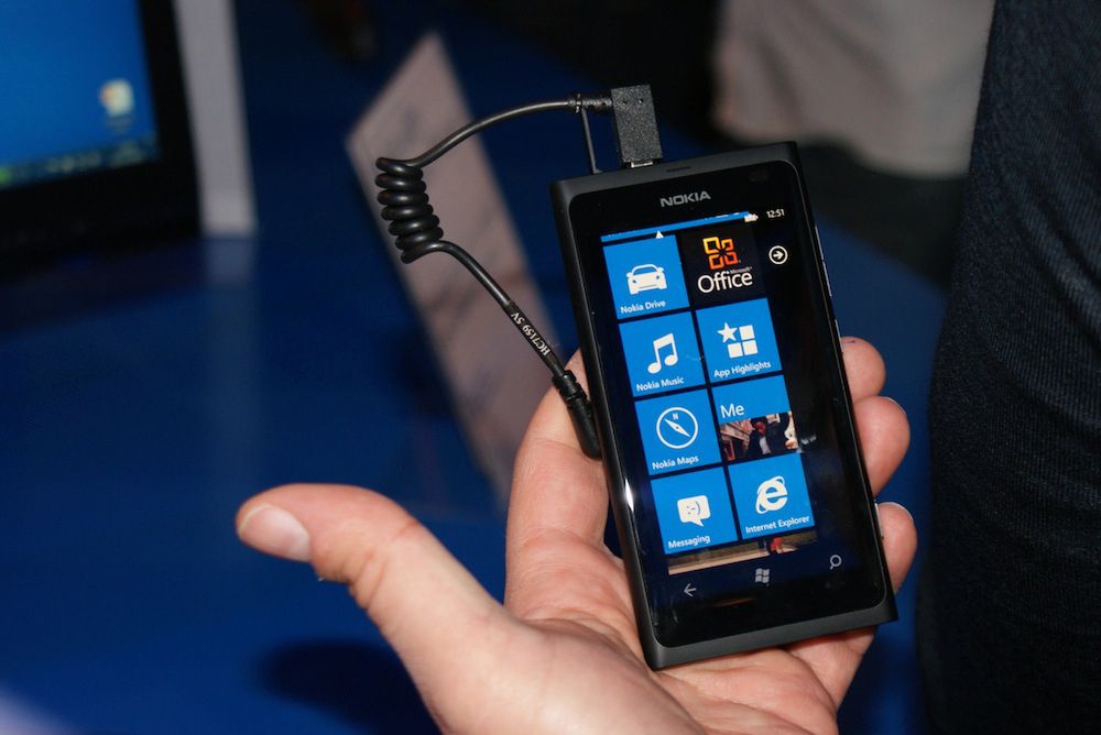 Nokia Lumia 800 i Lumia 710 - hands-on [wideo]