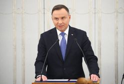 Andrzej Duda daje 300 złotych za szczepienie? Uwaga na fałszywą stronę, która wyłudza hasło do banku