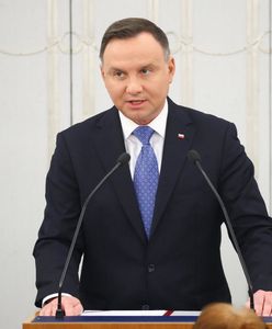 Andrzej Duda daje 300 złotych za szczepienie? Uwaga na fałszywą stronę, która wyłudza hasło do banku