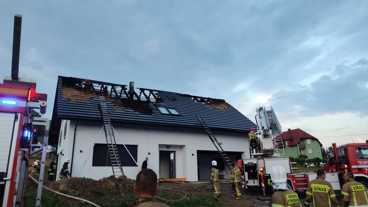 Pożar domu w miejscowości Koszarawa