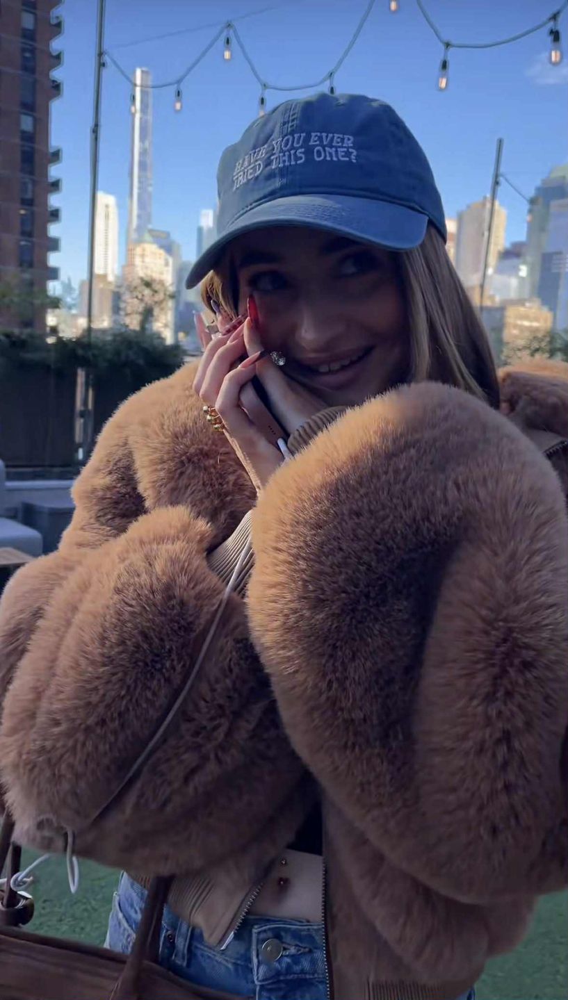 Sabrina Carpenter polubiła TikToki Angeliki Muchy