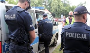 Poznań. Dwie nastolatki zaatakowane nad jeziorem. Bo "jedna z nich miała różowy kolor włosów"