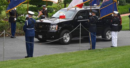 Wizyta Andrzeja Dudy w USA. Para prezydencka jeździ Chevroletem