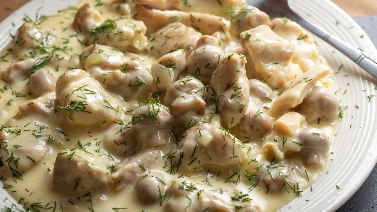 Filety z kurczaka w kremowym sosie są gotowe w niecałe 20 minut 