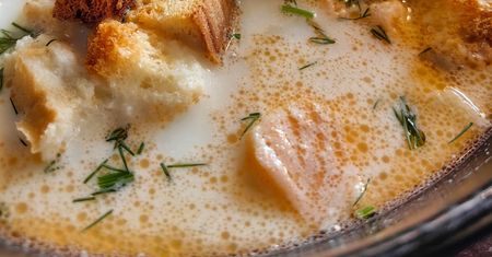 Ta prosta zupa zaskakuje smakiem. W Skandynawii ją uwielbiają
