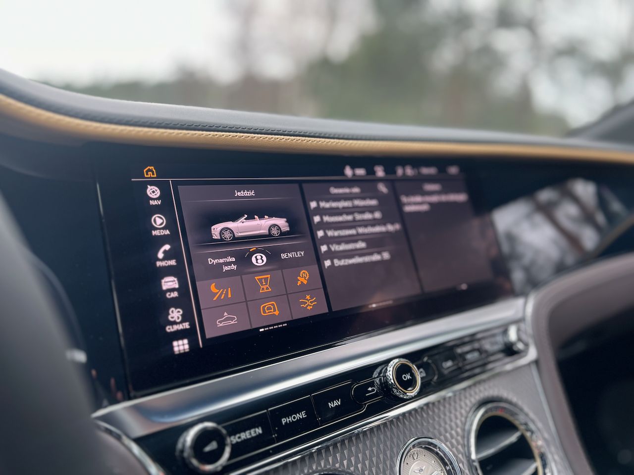 Bentley GTC Mulliner W12