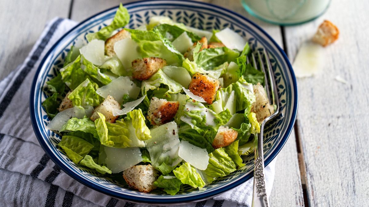 Ciekawa historia powstania sałatki cezar