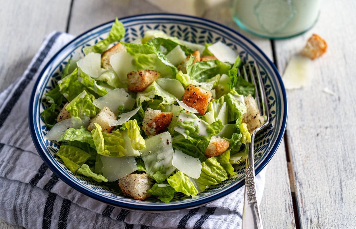 Der Caesar-Salat: Vom Küchenrest zur kulinarischen Weltlegende
