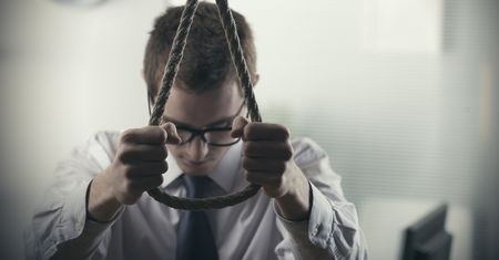 Nie wypadki ani choroby – to samobójstwa są najczęstszą przyczyną śmierci mężczyzn poniżej 45. roku życia