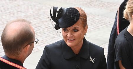 Była żona księcia Andrzeja napisała wiersz dla królowej Elżbiety. To hołd