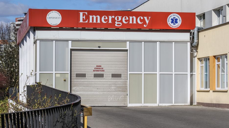 E.R. Emergency Room is seen in Gdansk, Poland on 23 March 2020 (Photo by Michal Fludra/NurPhoto via Getty Images)