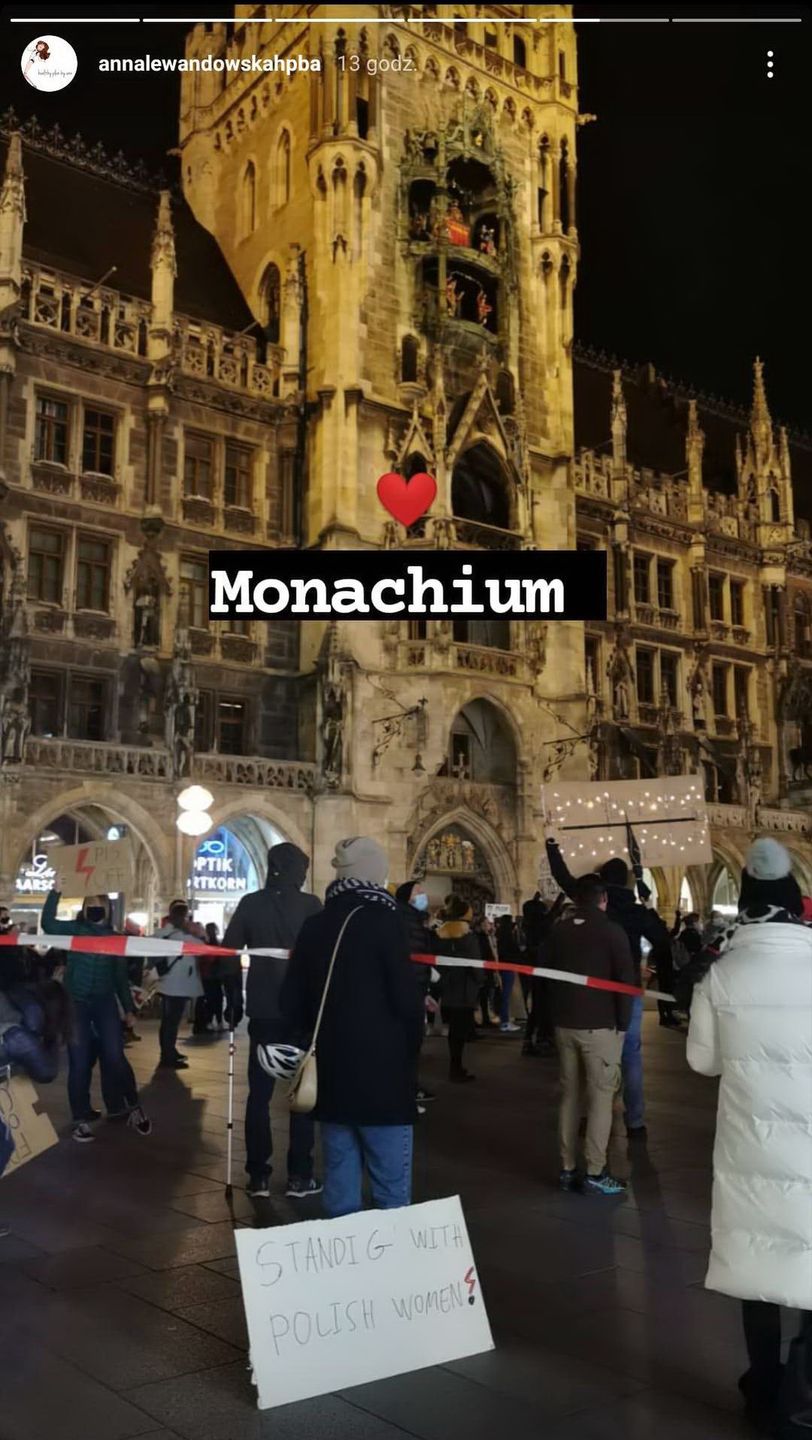 Anna Lewandowska relacjonuje protest kobiet w Monachium