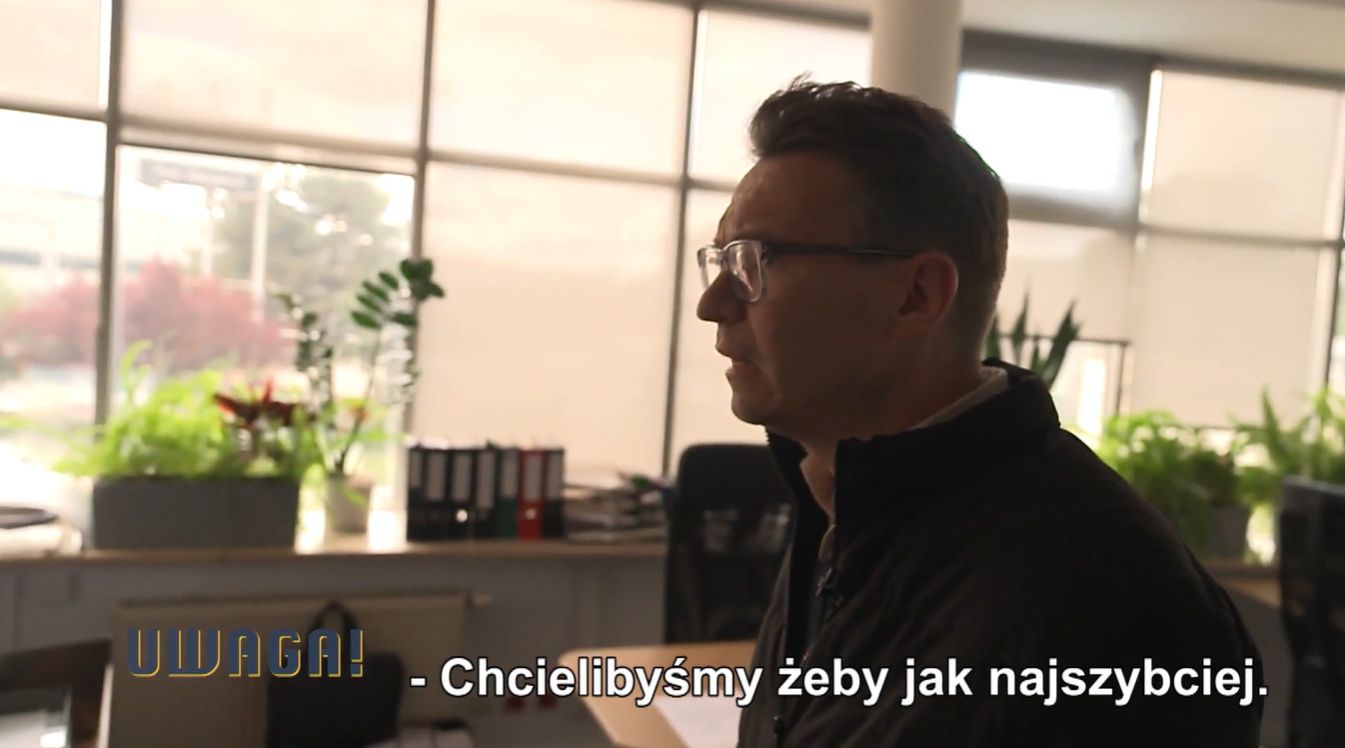 Reporter "Uwagi" TVN został uderzony na wizji