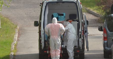 Nowe ognisko koronawirusa w Polsce. Nie żyje ksiądz