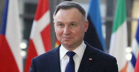 Prezydent od lat posiada akcje jednej spółki