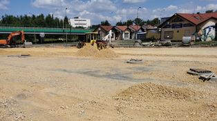 Trzeci parking przy centrum przesiadkowym w Trzebini. Postawiono na nowoczesność. To ma być parking, a nie garaż