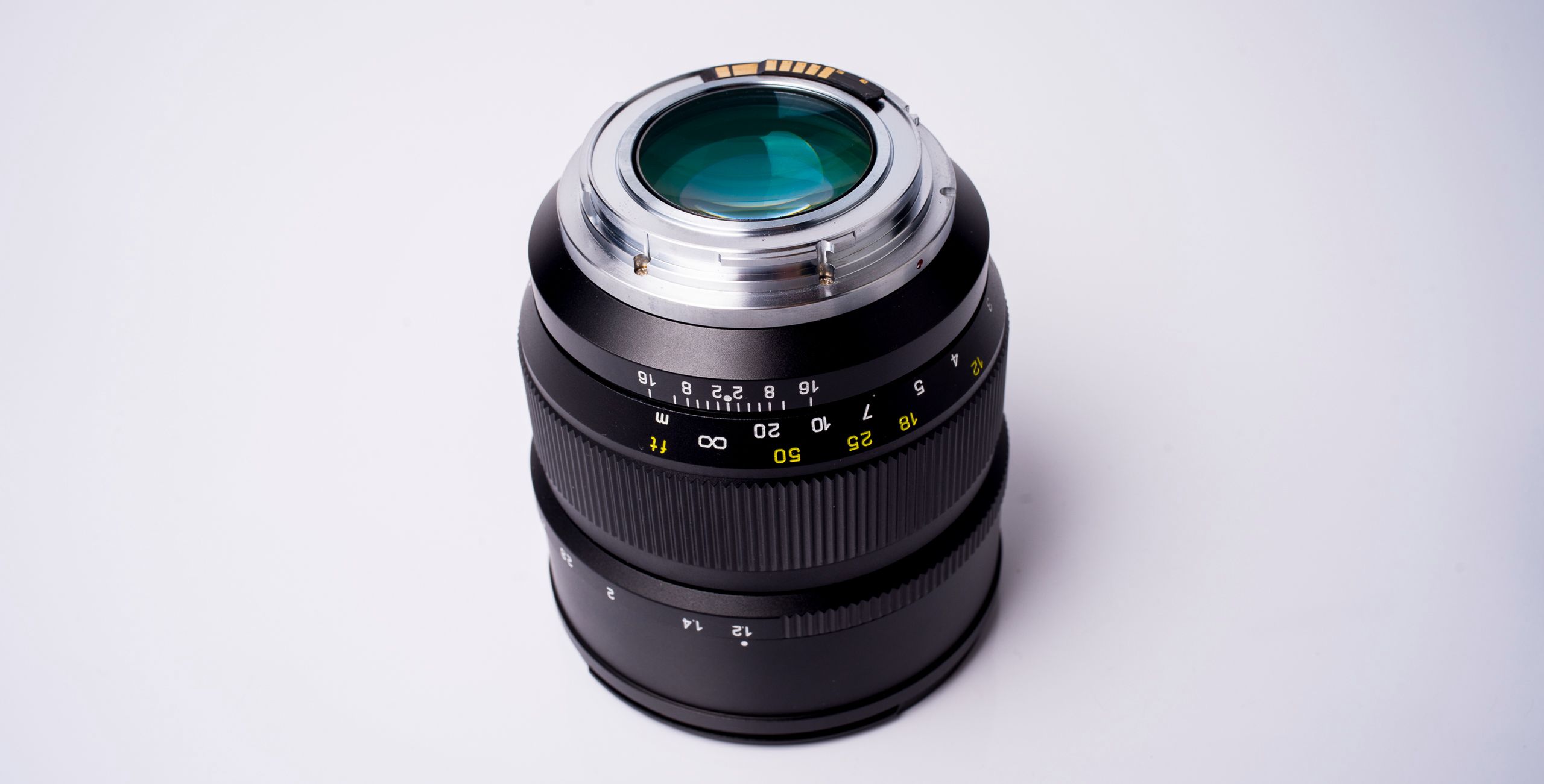 Więcej światła z Chin. Mitakon Speedmaster 85 mm f/1.2 11