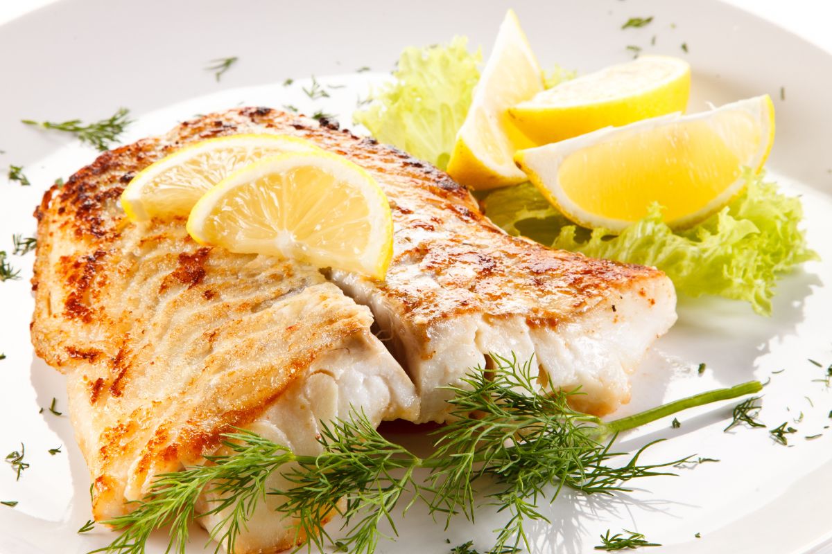 Zapomnij o jajku i bułce tartej. Taka ekspresowa, smażona ryba też ma smakowitą "otoczkę"