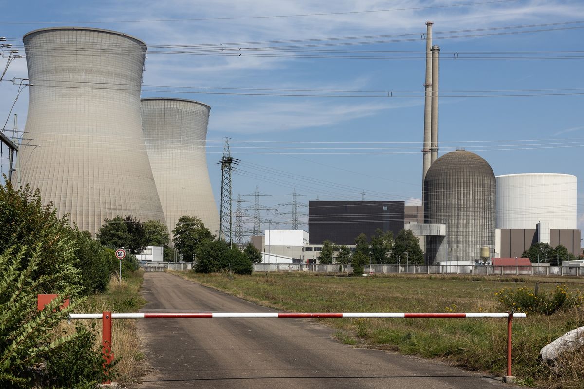 Zlikwidowana elektrownia jądrowa Gundremmingen, położona w pobliżu rzeki Dunaj, w powiecie Günzburg w Bawarii. Była to niegdyś najpotężniejsza elektrownia jądrowa w Niemczech. Wszystkie jednostki są wyłączone