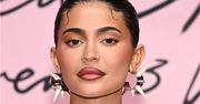 Kylie Jenner promuje nowy trend. Taką stylizację łatwo możesz powtórzyć