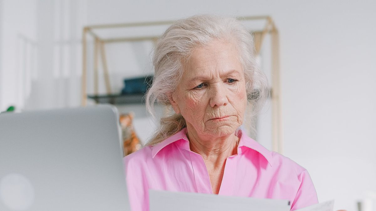 Kobiety częściej są aktywne zawodowo w wieku ochronnym i emerytalnym