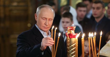 Putin przekazał Trumpowi prezent. "Był wyraźnie poruszony"