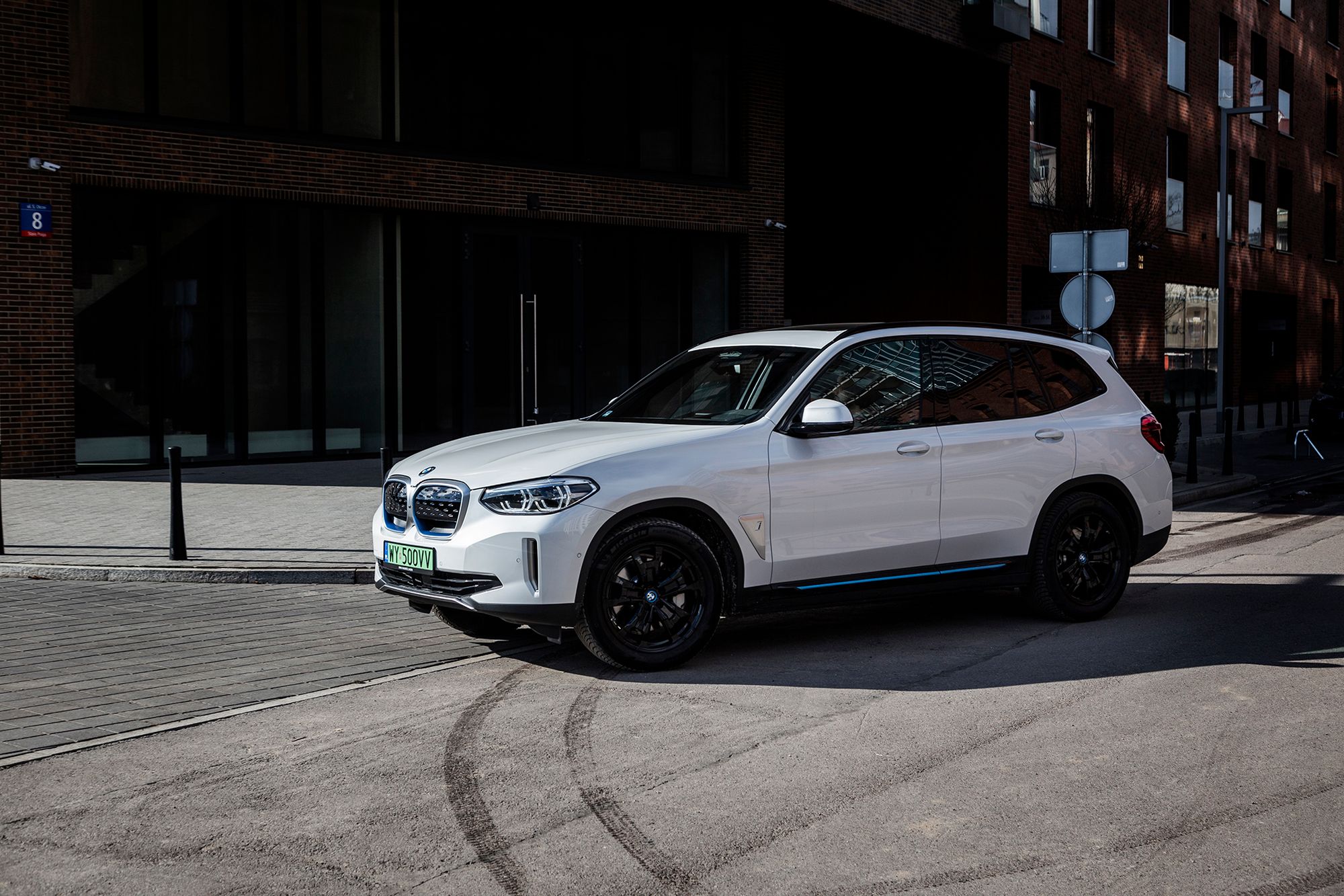 BMW iX3
