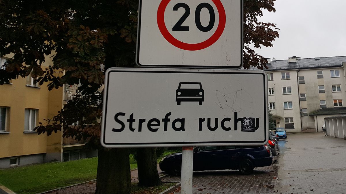 Znak D-52 strefa ruchu