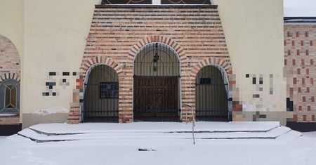 Wołów. Zniszczył elewację kościoła i krzyż. Jest w rękach policji