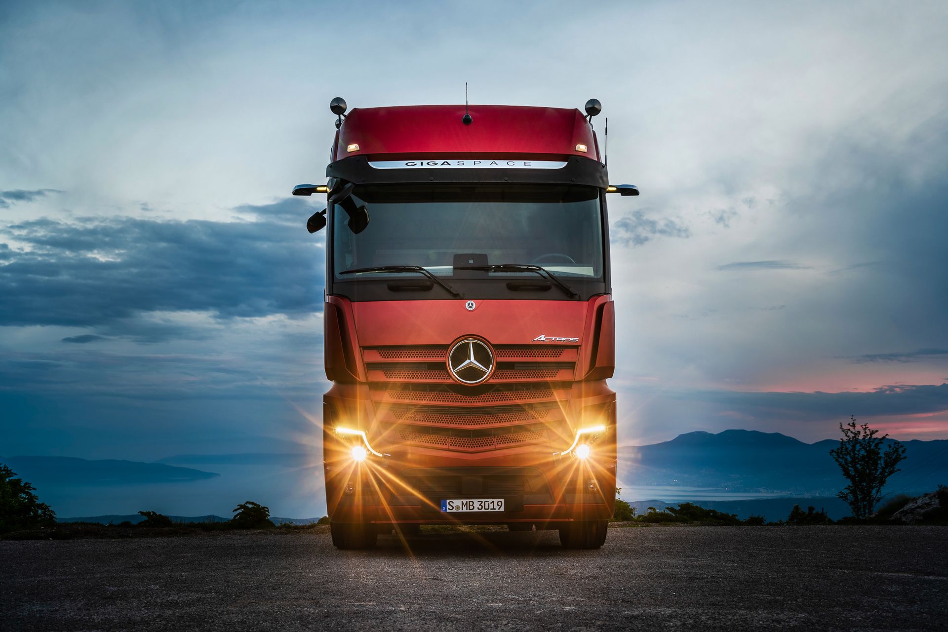 Mercedes-Benz Actros (2018) (fot. Daimler)