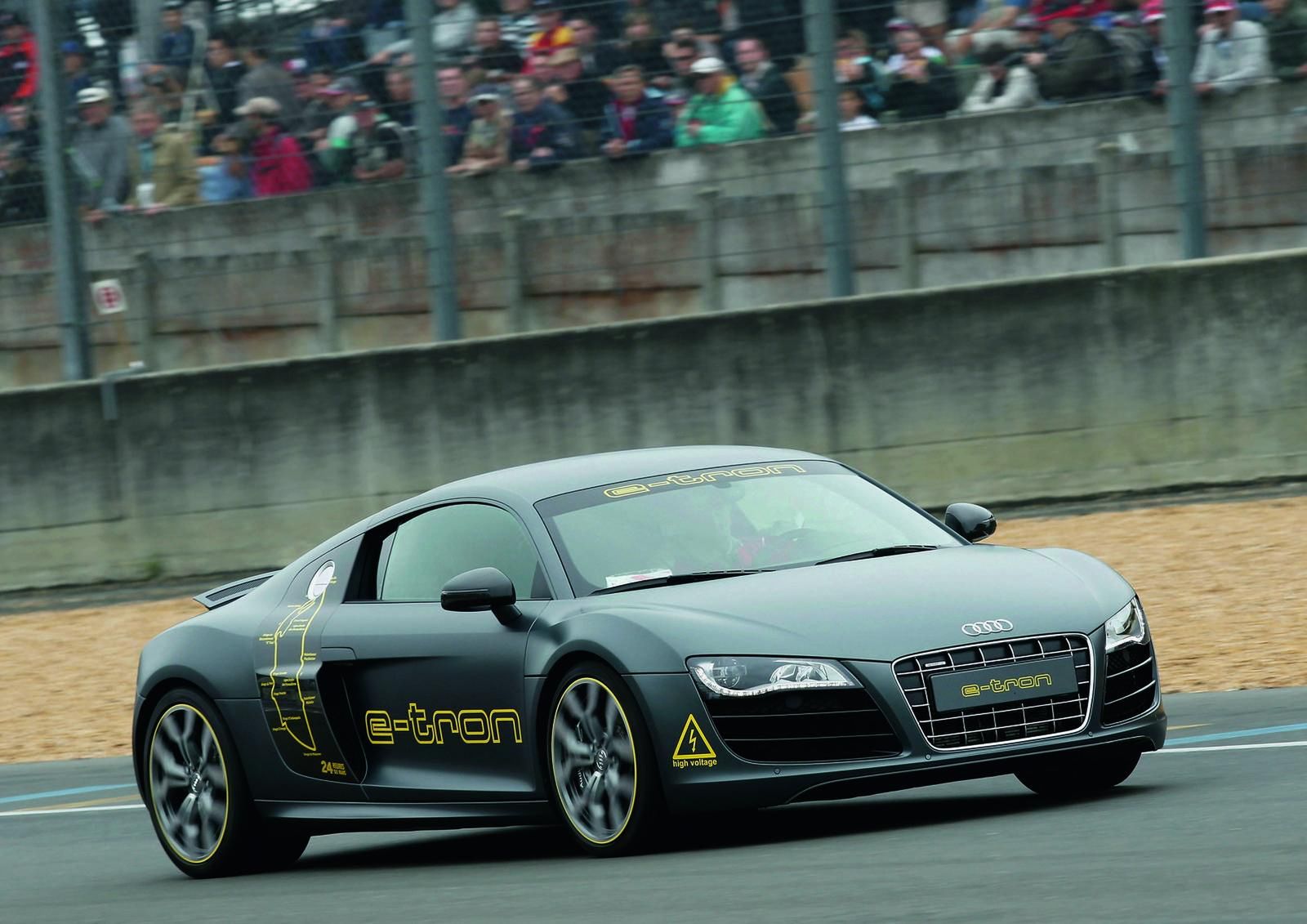 Audi R8 e-tron - niespełnione elektryczne marzenie [galeria] 20